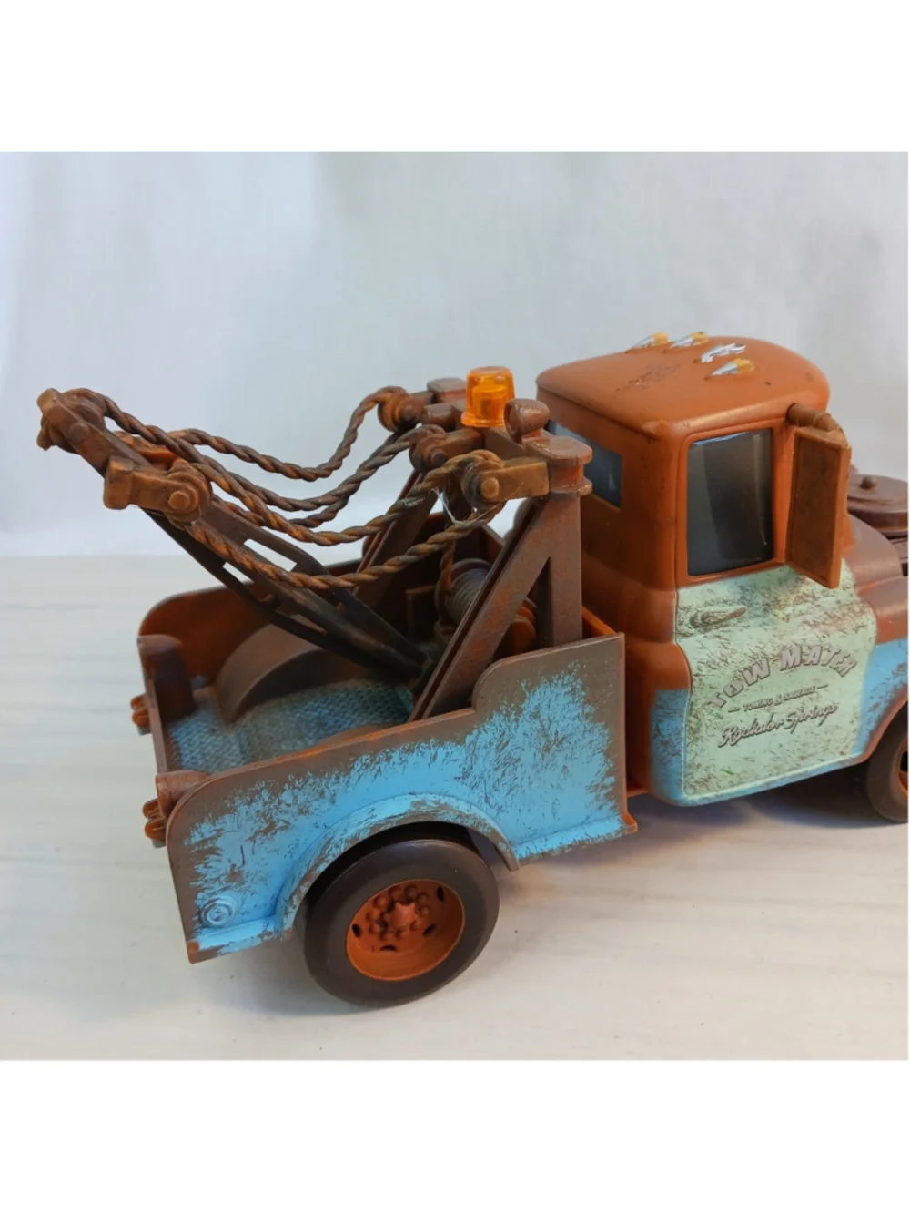 Mattel Disney Pixar Cars Mater Tow Mater Tow Truck Radiator Springs Diecast 1:55